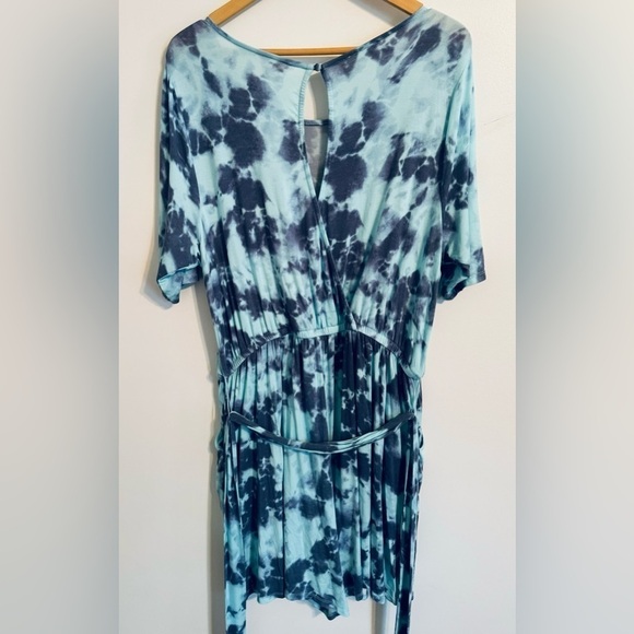 Torrid Blue and White Tie-Dye Romper - Picture 5 of 9